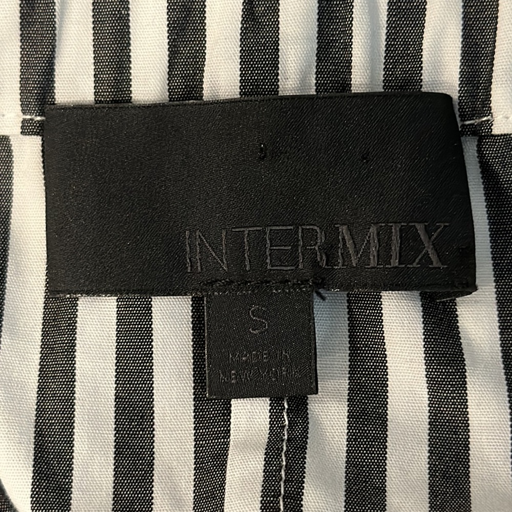 Intermix Striped Off Shoulder Top New - Picture 9 of 10